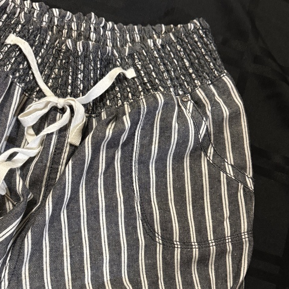 Striped Drawstring Pants - Picture 5 of 7